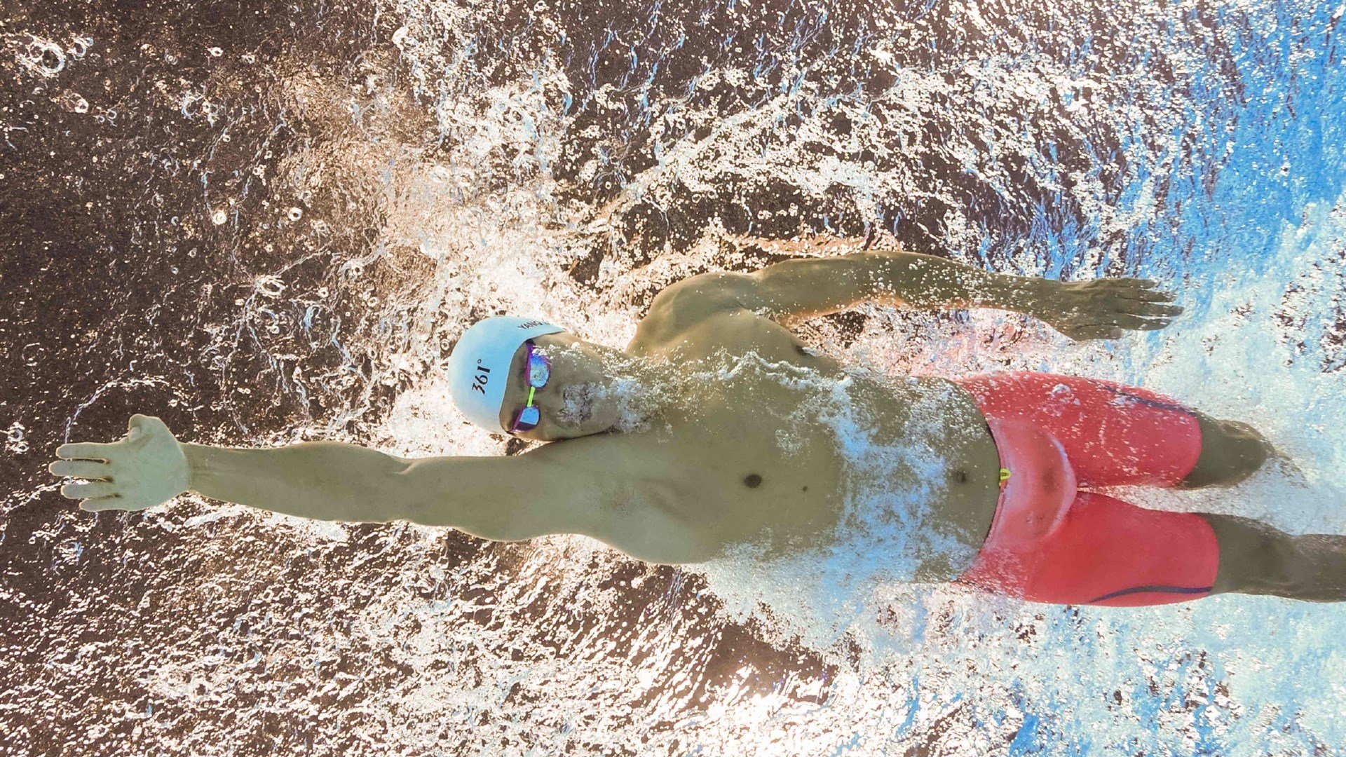 开云体育app-双龙会，当C罗龙鏖战莱万，马龙在另一个赛场觉醒